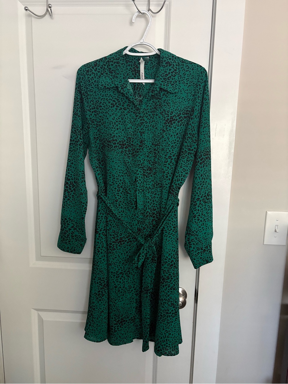 NY Collection Green Animal-Print Long Sleeve Tie-Waist Dress